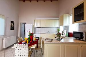 Achilles Country House