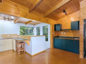 Timber Lodge - Motuoapa Holiday Home