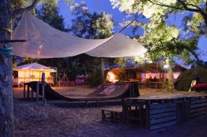 Progress Outdoor Surf Hostel photo 12