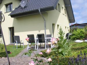 Modern Holiday Home in Kagsdorf Mecklenburg with Garden