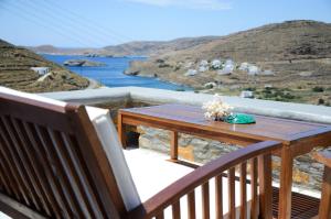 Hillside Kolona View Villa Kythnos Greece