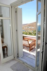 Hillside Kolona View Villa Kythnos Greece