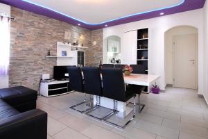 Luxury House with Pool