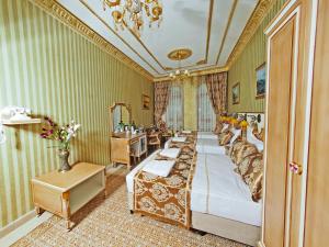 Superior Family Room room in Sirkeci Gar Hotel