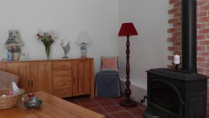 B&B / Chambres d'hotes BnBinB La Cour Enchantee : photos des chambres