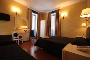 Triple Room room in Hotel Rojan