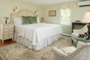King Room room in The Inn at Yarmouth Port