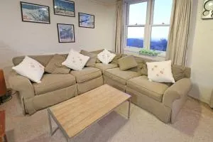 Beehive 9 - Whitfield