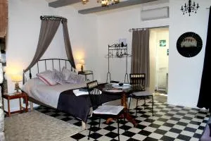 Mas Des Falaises - Pradons