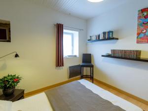 Maisons de vacances Elegant Retreat with Pool : photos des chambres