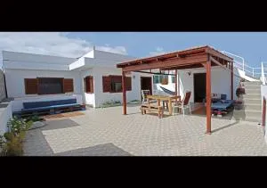 Self-catering Apartment w/ Terrace - 塔拉法尔