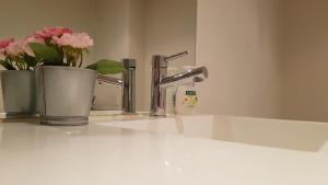 2BEDS Melbourne Central|Crown Casino|Colin|S Cross