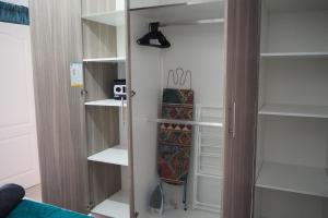 OR Tambo Self Catering Apartments, The Willows