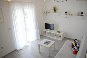 Two-Bedroom Apartment with Terrace (6 Adults) room in Apartments Milas