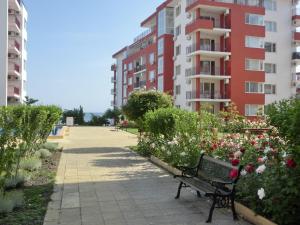 Sea View Panorama apartment on complex with pools and beach, Sveti Vlas
