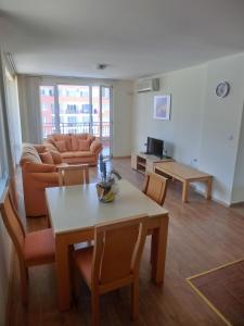 Sea View Panorama apartment on complex with pools and beach, Sveti Vlas