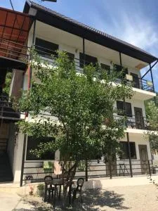 ArLe Guest House - Nizhneye Armyanskoye Ushchelʼye