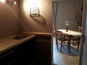 B&B / Chambres d'hotes Destination Ailleurs - L'etape Marceline - Chambre D'hotes : Studio