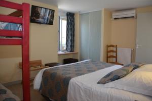 Hotels Logis Hotel Bellevue : photos des chambres