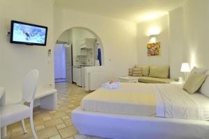 Suites Yades - Apartments & Spa (Naousa)