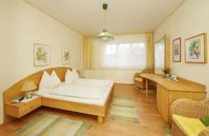 温古特苏木尔豪夫酒店 - 滨湖默尔比施