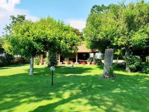 VILLA CECILIA sul LAGO fronte MARE