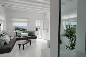 Ostraco Suites Myconos Greece