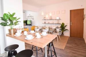 Letmalaga Sweet Family