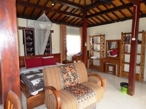 Alamanda Family Villas, Pool & Local Tours