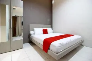 RedDoorz Plus near UPN Jogjakarta 2 - Seturan
