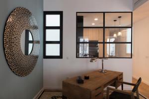 FLORIT FLATS - Chic and Central in a lively but quiet areawalking distance