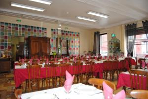 2 star hotel H&ocirc;tel A la Croix de Malte Lourdes Francia