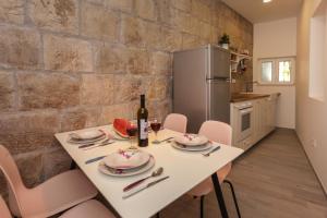 Beach Apartment Korina