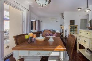 Sea Breeze - Front Sea Apartment