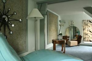 Hotels Relais Hotelier Douce France : Suite Prestige 