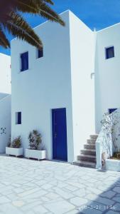 Nicos Studios & Apartments Paros Greece