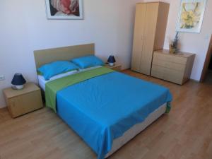 Sea View Panorama apartment on complex with pools and beach, Sveti Vlas