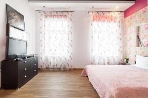 Апартаменты двухкомнатные для 6х около парка в центре