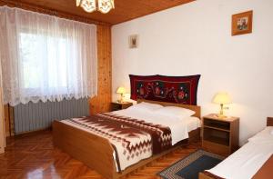 Apartments with a parking space Poljanak Plitvice 5195