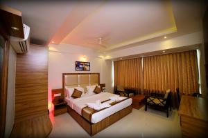Grand Plaza Suites