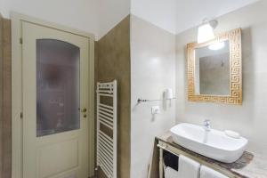 Twin Room with Private Bathroom