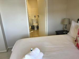 The Island Club Apartment