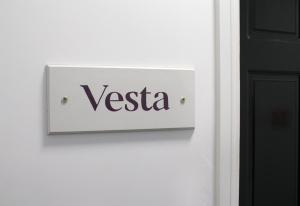 Vesta Central Bath Apartment