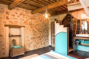 B&B / Chambres d'hotes B&B Le Manoir De Gemenos : photos des chambres