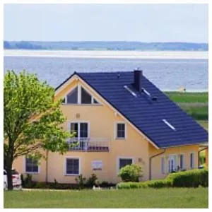 Ferienhaus Am Achterwasser - 于克里茨