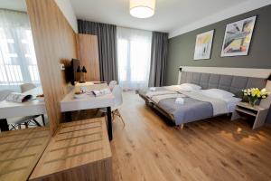 Apartments "Wolska Residence"