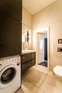 TREASURE BOX - Entire Apartment in the center