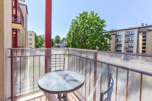 Šviesus dviejų kambarių butas su balkonu Žvejų g.