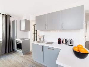 Appartements LivinParis - Luxury 3 Bedrooms Le Marais I : photos des chambres