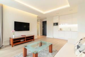 Luxury Apartments - Okrzei Residence by Grand Apartments